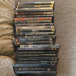 🏷️🌟CLOSET CLOSEOUT 👋 Lot of 24 DVD